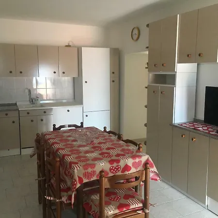 Casa Elena בלאנו